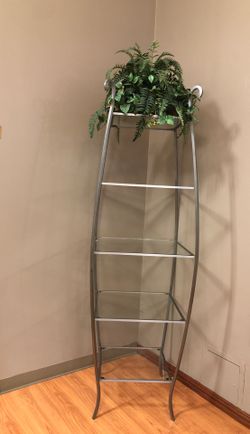 Beautiful glass with 5 Shalving