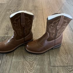 Western style boots for women, size 6.5. New!