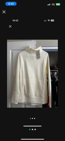 Never Worn! Fabletics Cream Women’s Sweatshirt - New With Tags!!!