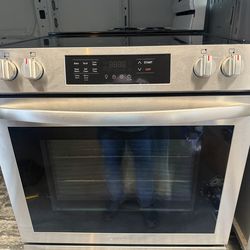 New Frigidaire slide-in Range