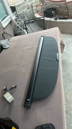 OEM Retractable Cargo Cover / Trunk Privacy Shade – Black