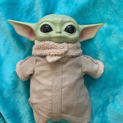 baby yoda plushy