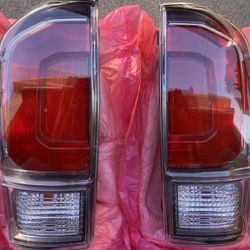 OEM Rear Tail Lights – Toyota Tacoma Gen 3 (2016–2023) | From 2023 TRD Off‑Road Model | Excellent Condition 