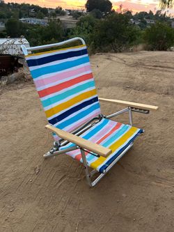 Folding beach chair in good condition
