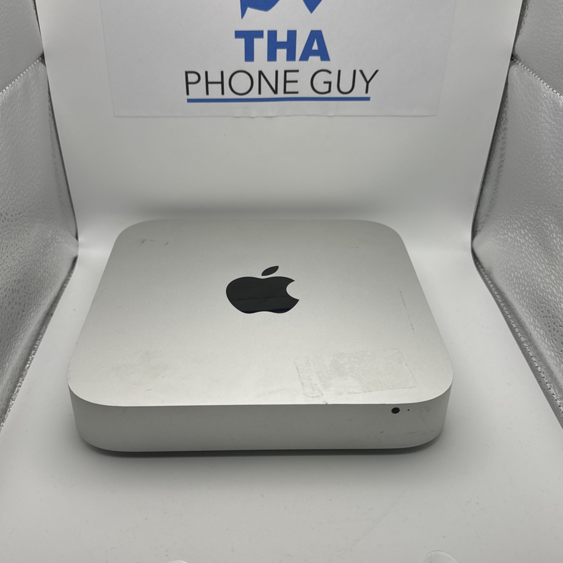 Apple Mac Mini (2014) 2.6 GHz Dual-Core Intel Core i5 8GB RAM 1TB HDD