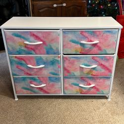 Girl Dresser