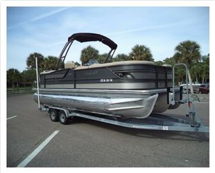 2016 Crest 230 SLC Tritoon Boat