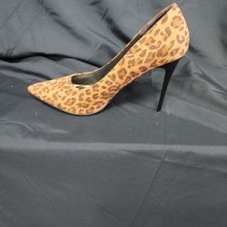 Totally Caliente Size 10M