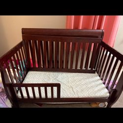 Free Wood Baby Crib/Toddler Bed With Mattress