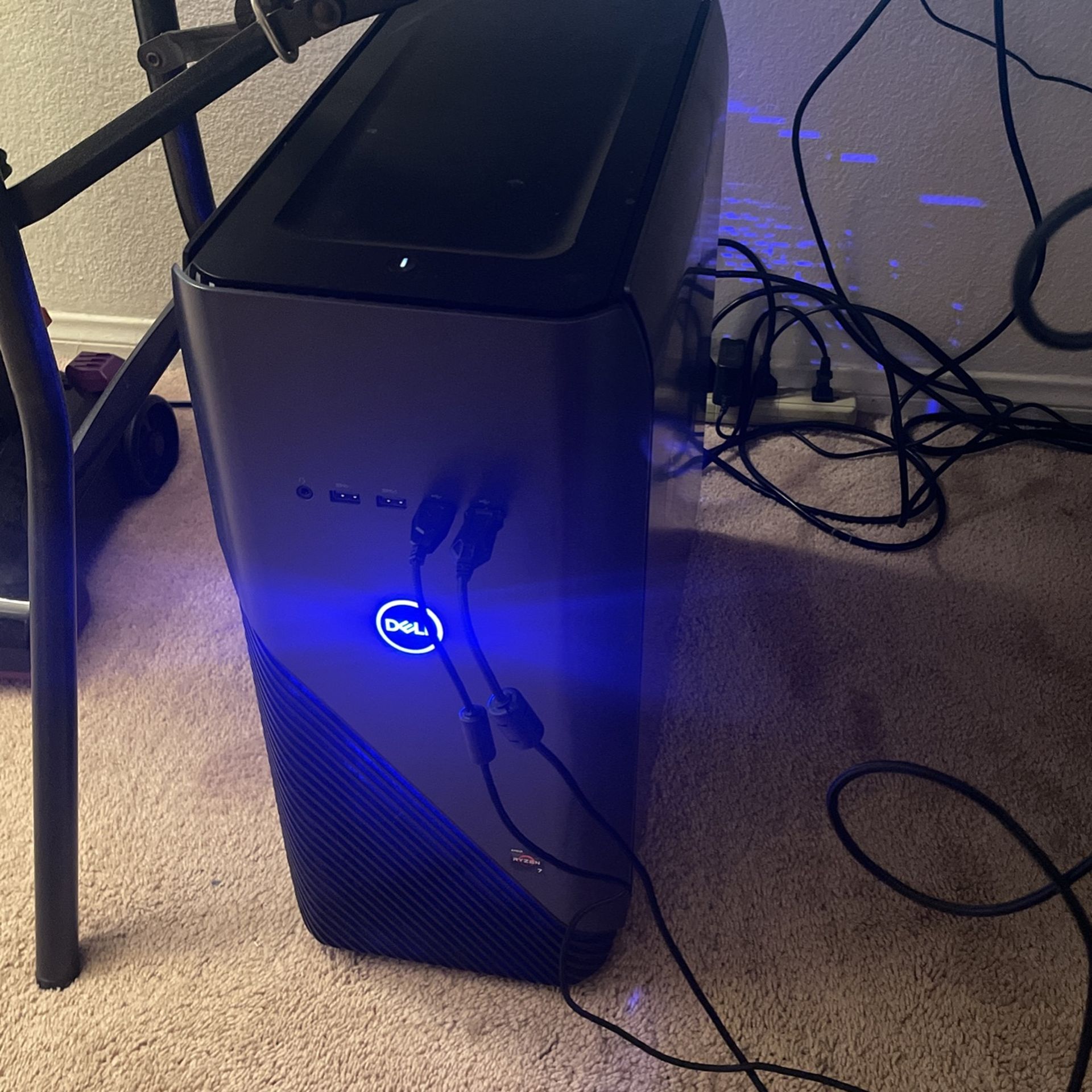Dell Inspiron (Gaming PC) 5676 AMD Ryzen7 w 8 Core 16GB RAM for Sale in