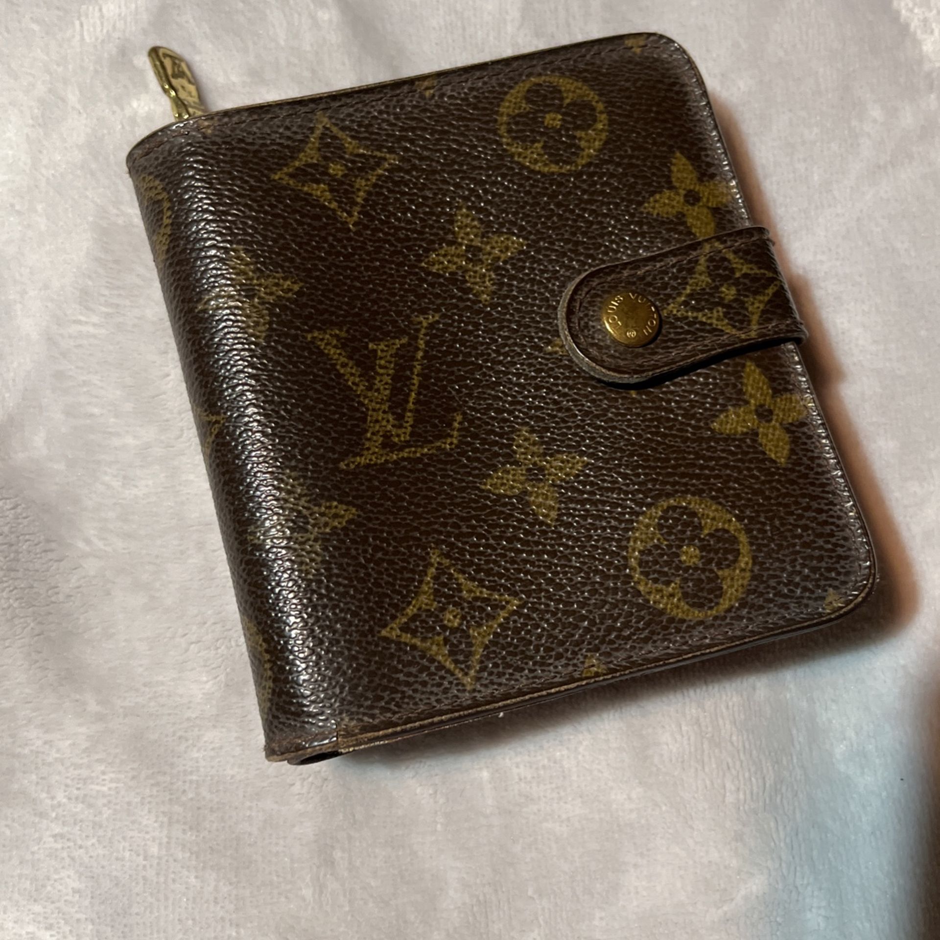 Louis Vuitton Small Wallet Authentic