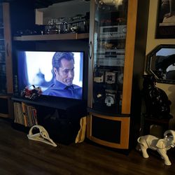 Beautiful Large; Larier Premier Home Theatre System Unit 