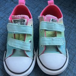 Converse Toddler Size 7 