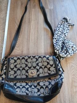 vintage Coach Hampton Signature Flap Shoulder Bag