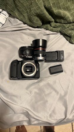 canon 70d with lens