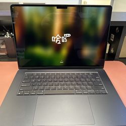 Macbook Air M2 2023 15inch 256Gb 8Gb Ram Like New 