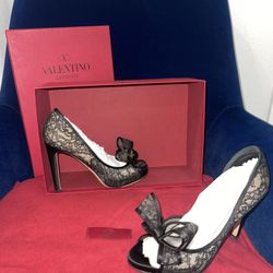 Valentino Heel