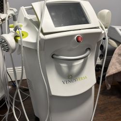 VENUS VERSA FOR SALE!