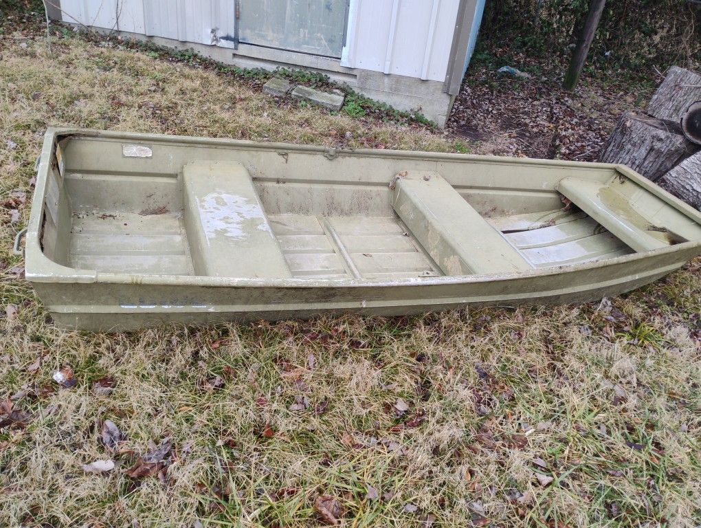 10' Aluminum John Boat (Pick Up Only)