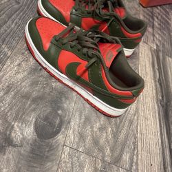 Dunks Size 9