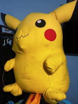 Giant Pickachu