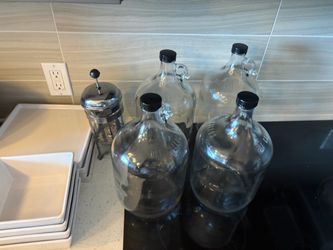 4 glass gallon jugs