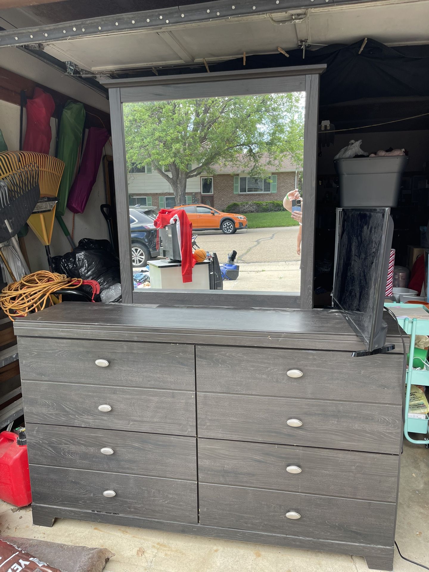 Dresser