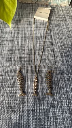 F21 necklace with earrings