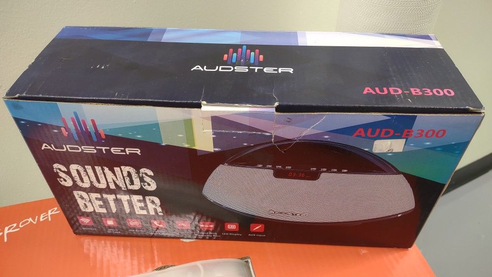 Audster UUD-B300 Portable Wireless Bluetooth Speaker New