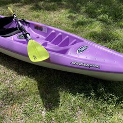 Kayak: Pelican Stinger 100X -10ft with Chute Paddle