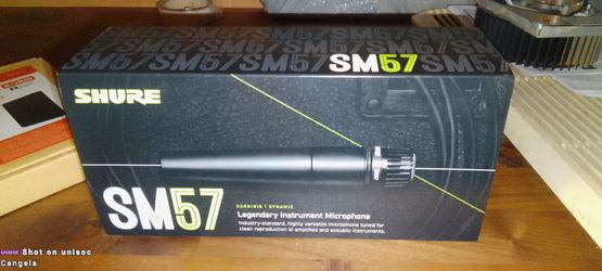 Shure SM57 Cardioid Dynamic Instrument Microphone