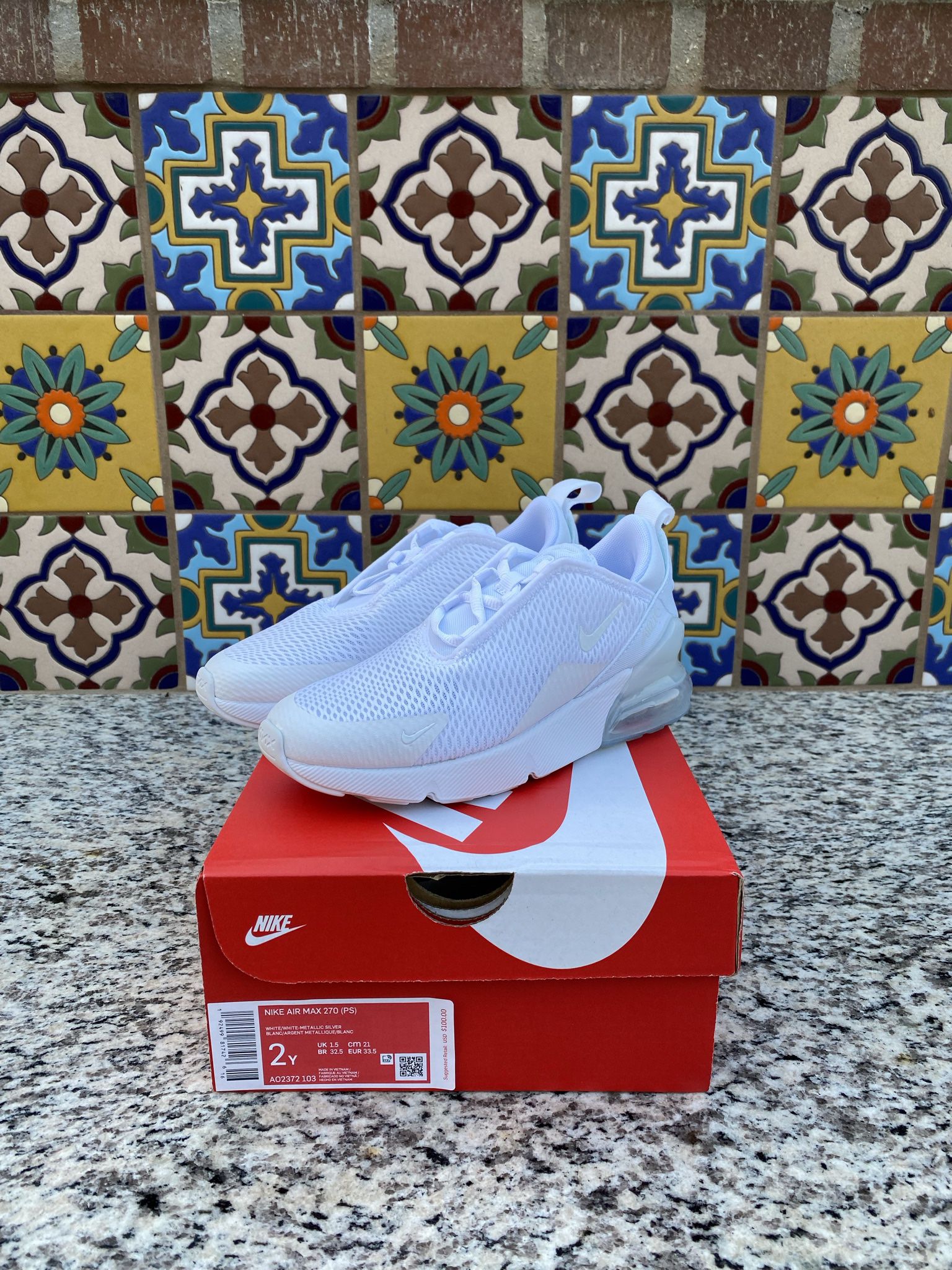 PS Nike Air Max 270 'Triple White' (Size: 2y/3.5w) for Sale West Hollywood, CA - OfferUp