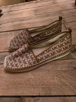 Ladies Michael Kors slip on shoes sz 8