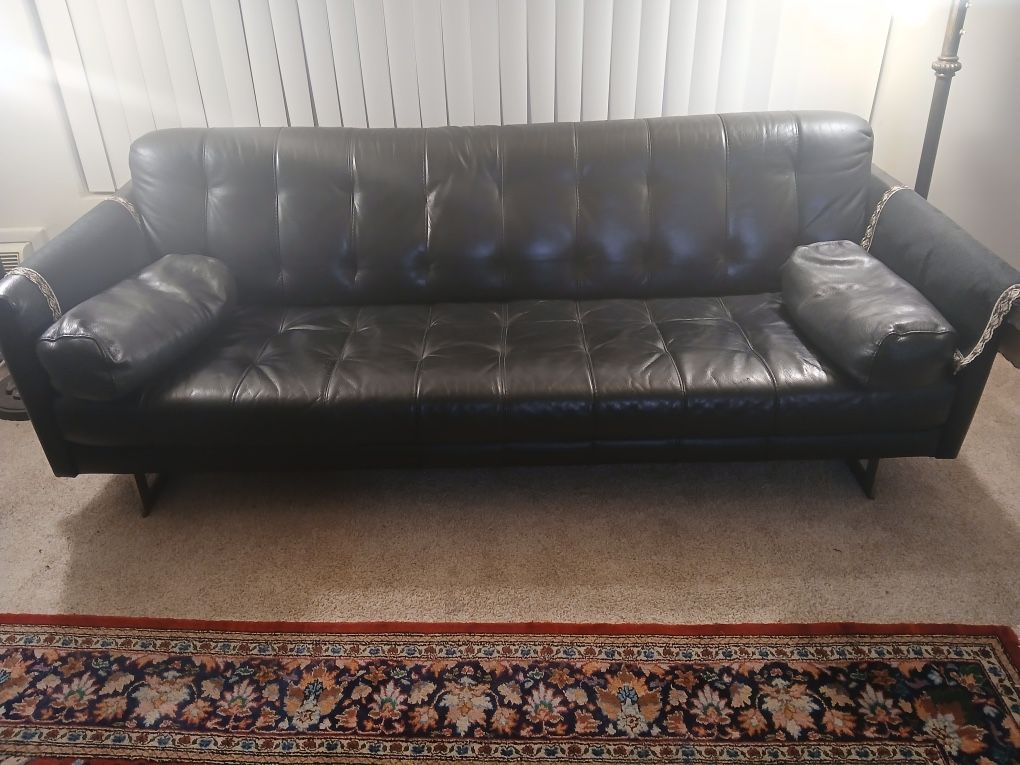 Nicoletti Black Leather Sofa