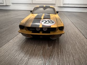 Jada 1/18 1967 Shelby Mustang GT500 Racing #28 Yellow Big Time Muscle brand new no box