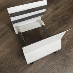 Nice Portable Stand For The Computer.