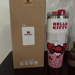 Hello Kitty Stanley