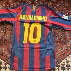 Nike FC Barcelona Re-Issue 2005/06 Ronaldinho #10 Home Jersey