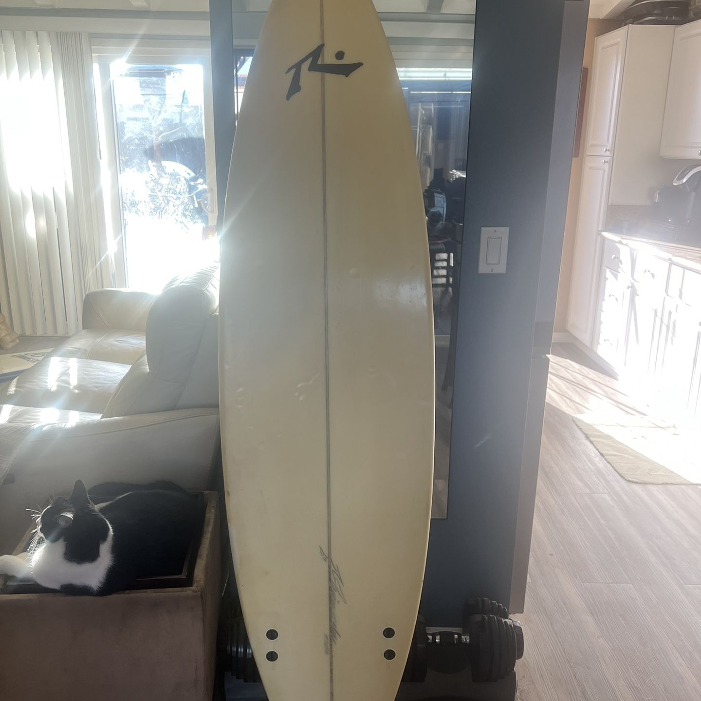 Rusty squash tail surfboard 6’4” FCS with OAM Kick pad. great condition!