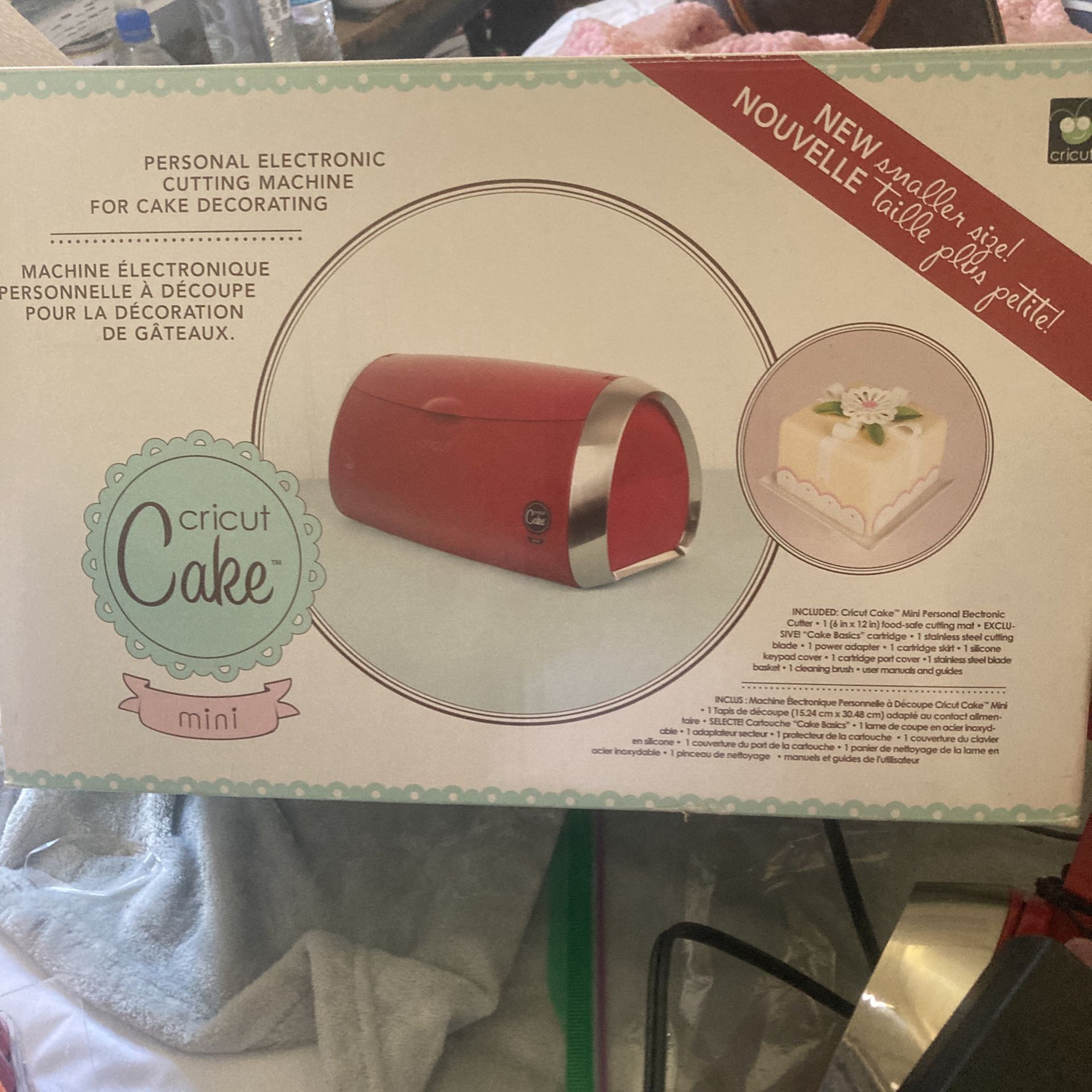 NEW Cricut Cake Mini Personal Electronic Cutting Machine For Cake  Decorating