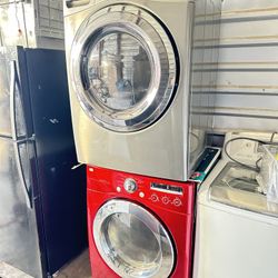 Tengo Estás Dos Secadoras La Gris Es Kenmore Y La Roja Es LG