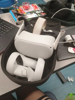 Meta Quest 2 /Oculus 2 W/ Controllers And Upgraded Face Guard and Case