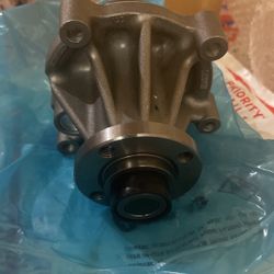 2011 Lincoln navigator Water pump