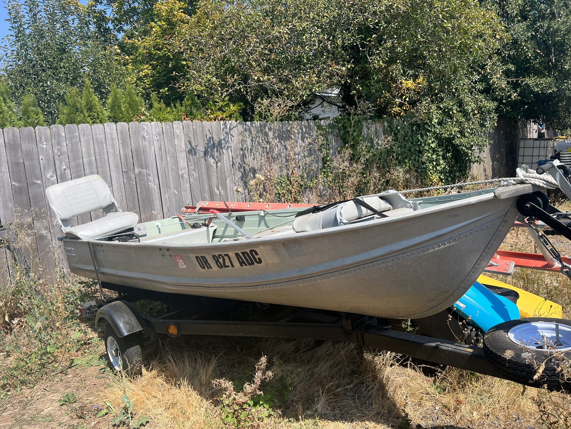 12’ Aluminum Boat With Trailer & 9hr Motor