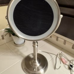 Makeup Mirror with Light, Magnifying Mirror