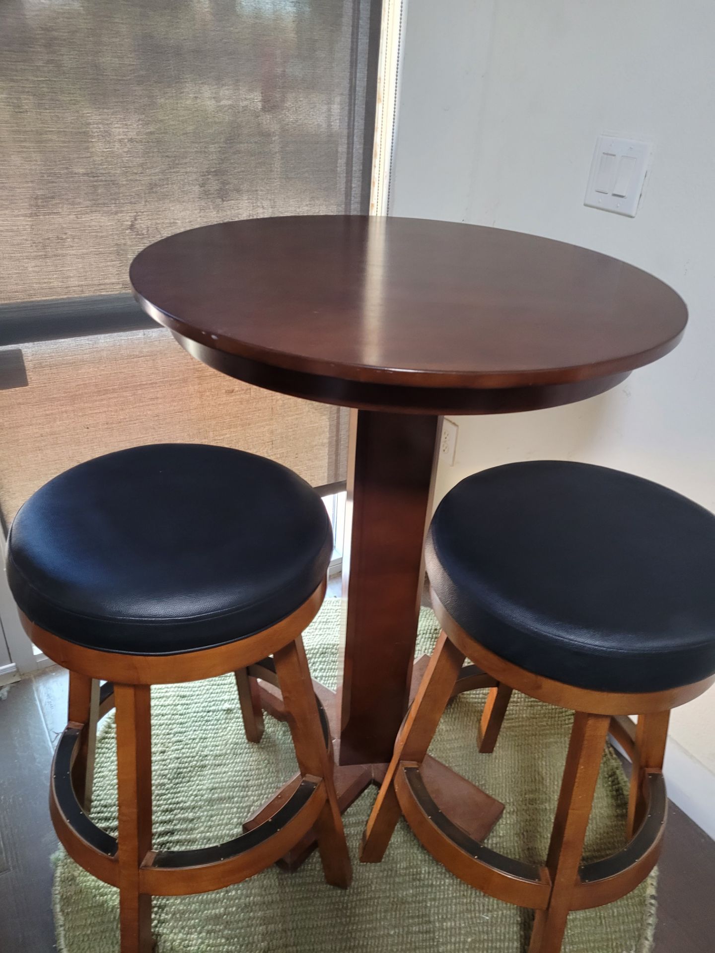 Solid Wood Bartop Table w Barstools