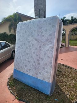 NEW KING PILLOW TOP MATTRESS AND BOX SPRING -- Also Available In All Sizes.