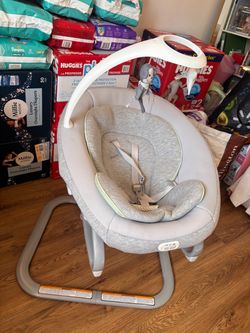 GRACO Soothe My Way swing with removable rocker
