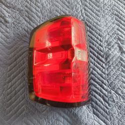 2014 - 2019 Chevrolet Silverado Tail-light(OEM) (LH/Driver Side)