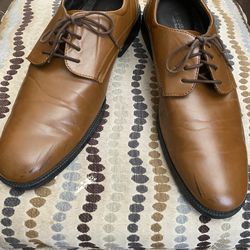 VAN HEUSEN  Men’s  Faux Leather Larry Dress Shoes Light Cognac Brown Size 11